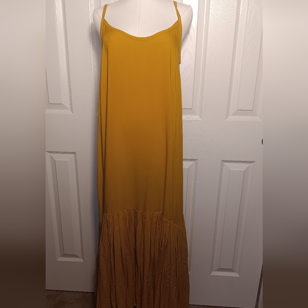 Wanderlust Low Back Cobra Dress With Ruffle Bottom In Mustard Gold - Picture 3 of 12